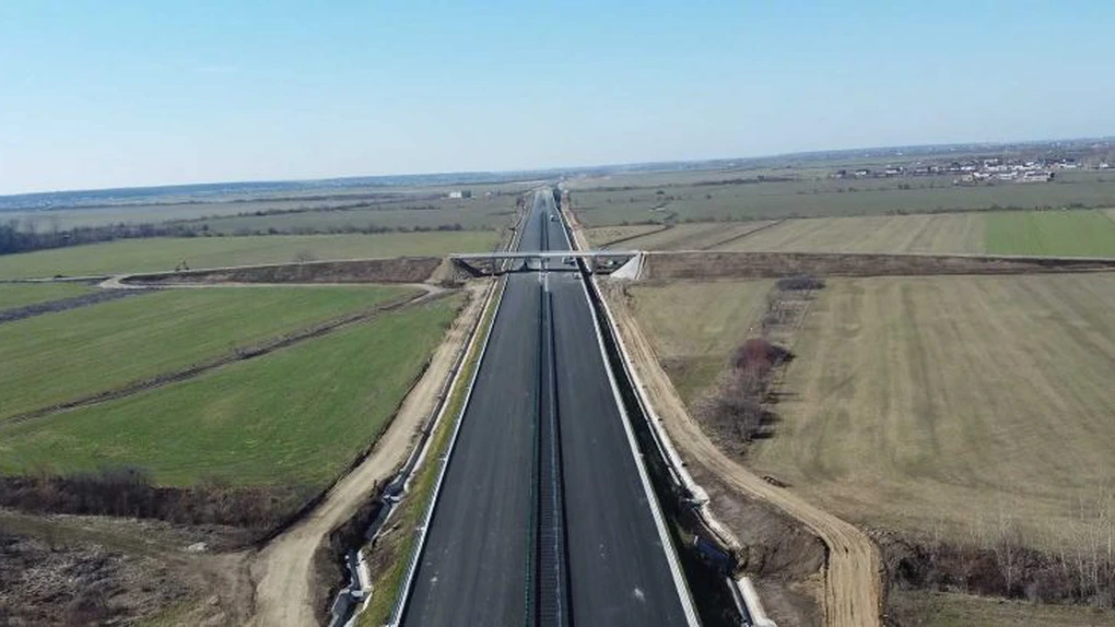 Autostrada Bucureștiului A0. Aktor anunță că a depășit ultimul “hop” pe lotul 3 Sud: montarea grinzilor la pasajul Țegheș