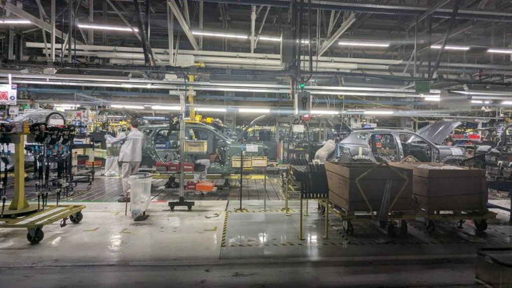 Scade producția de mașini a României. Dacia și Ford Otosan au asamblat cu 2,7% mai puține autoturisme în primele opt luni din 2025