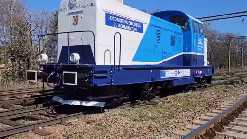 Prima locomotivă diesel a CFR Călători care a fost transformată în locomotivă electrică pe baterii - FOTO VIDEO