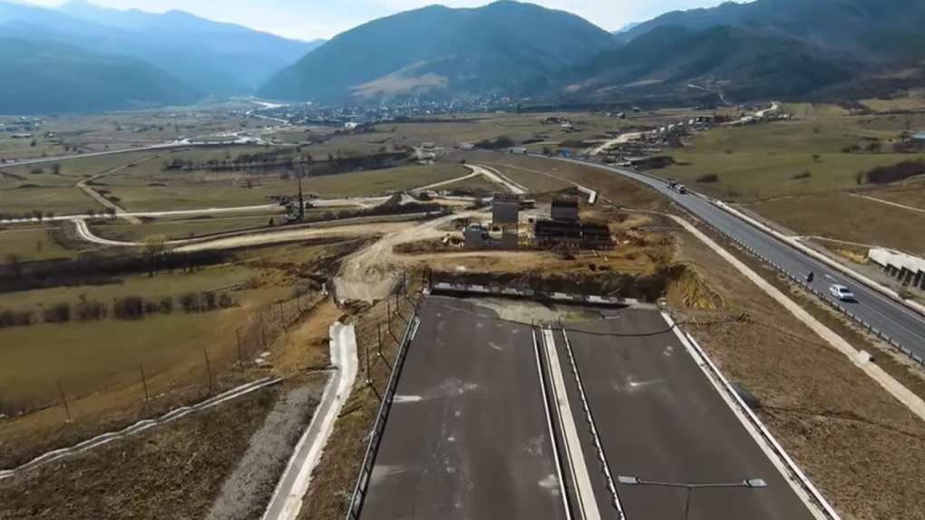 Autostrada A1 Sibiu - Pitești. Imagini noi cu secțiunea 2, unde se lucrează și duminica