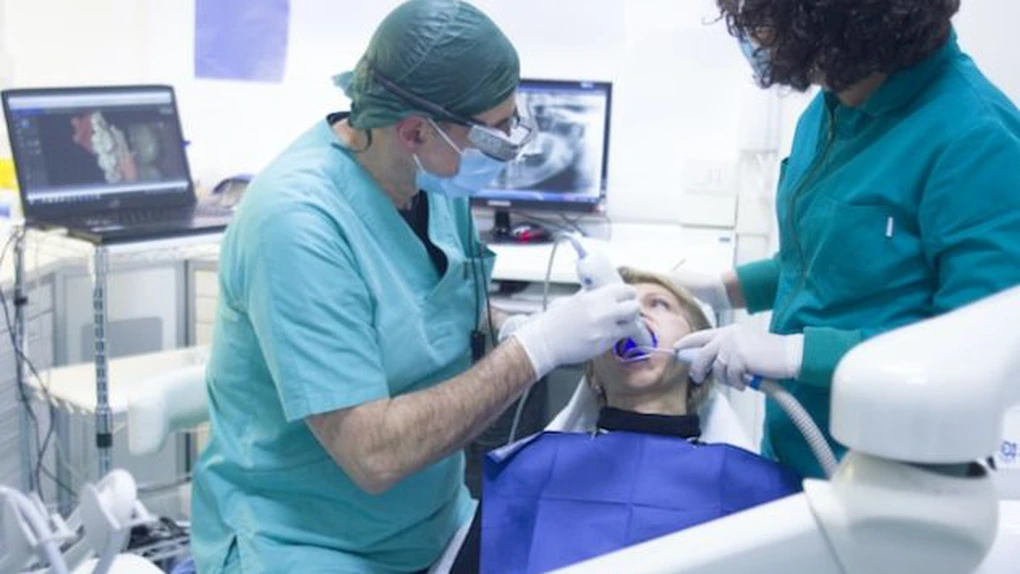 Colegiul Medicilor Stomatologi: Din 25.000 de medici stomatologi, doar 5.976 au contracte cu CNAS