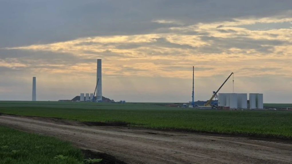 Românii de la Eximprod avansează cu construcția parcului eolian Cudalbi