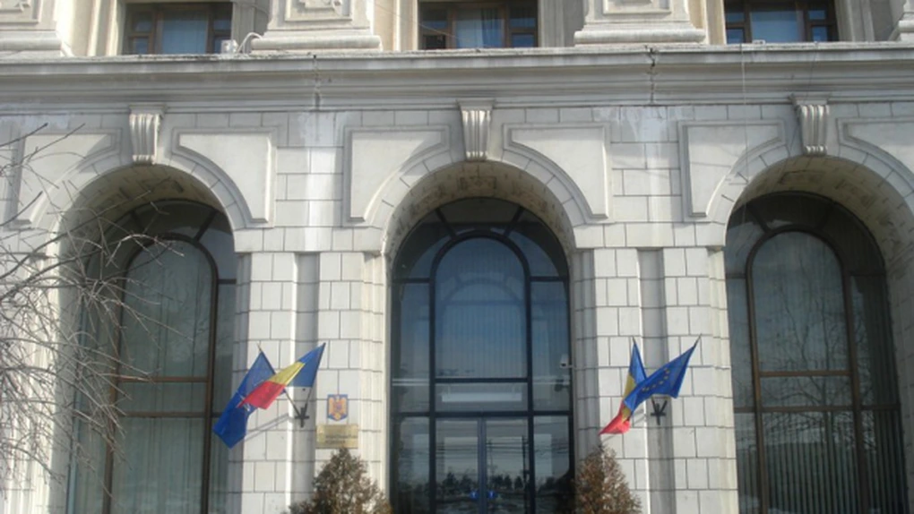 Ministerul Finanţelor a împrumutat 323,1 milioane lei de la bănci