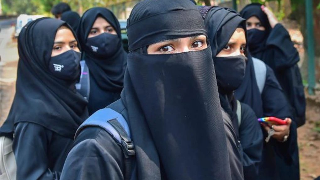 Iran: Consiliul de Securitate suspendă aplicarea legii hijabului