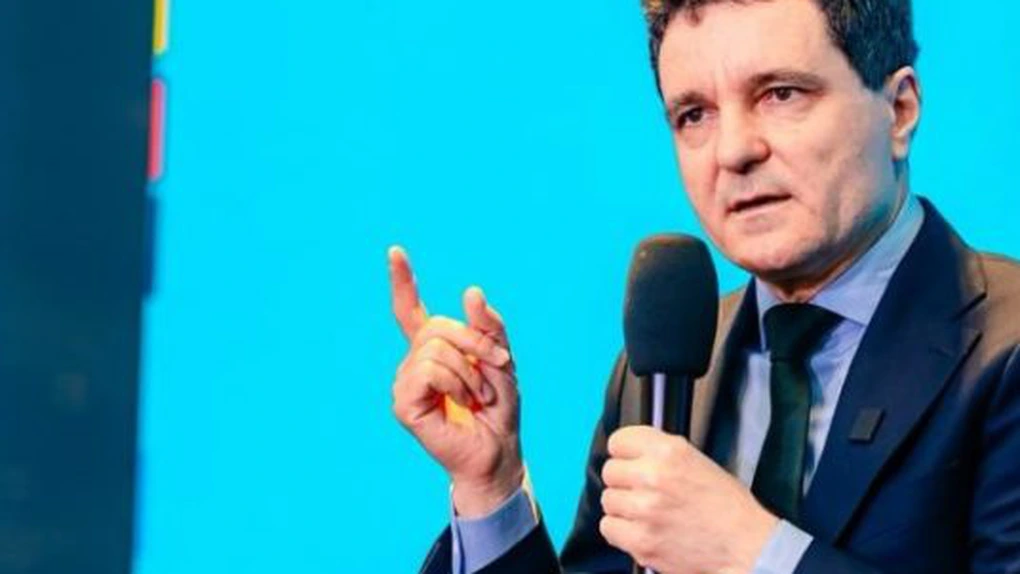 Nicușor Dan anunță că, după ce va primi motivarea CCR de respingere a sesizării sale, va trimite înapoi în Parlament 