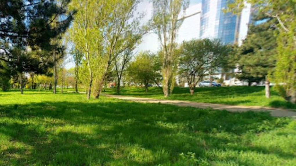Anunţ pentru bucureşteni. Un cunoscut parc din Capitală se pregăteşte de modernizare: turn de belvedere, un vagon de metrou, locuri de joacă, terenuri de sport şi zonă de hamace