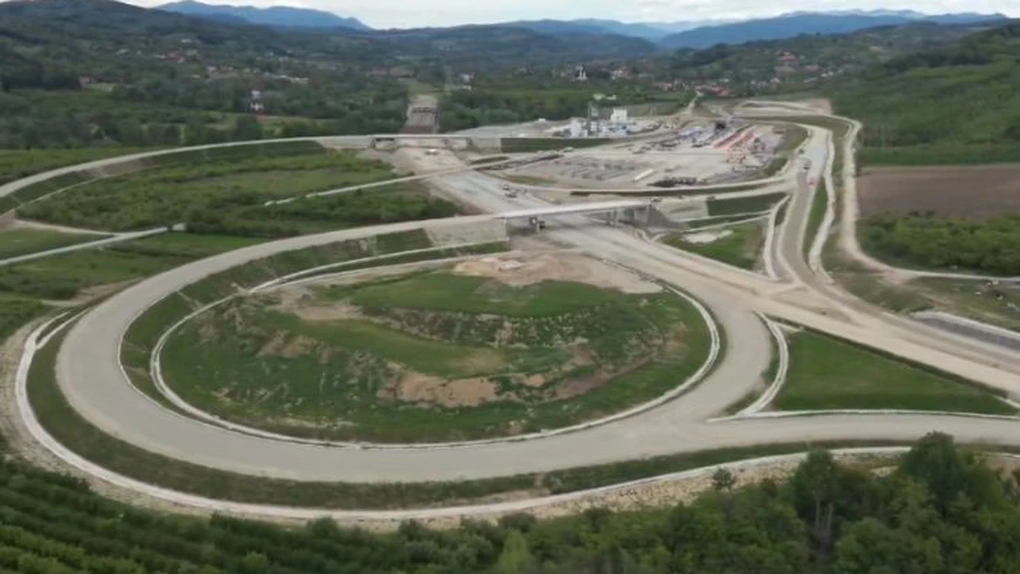 VIDEO Autostrada A1 Sibiu – Pitești: Porr a ajuns la un stadiu de peste 73% pe secțiunea 4, cu primul tunel forat de autostradă din România