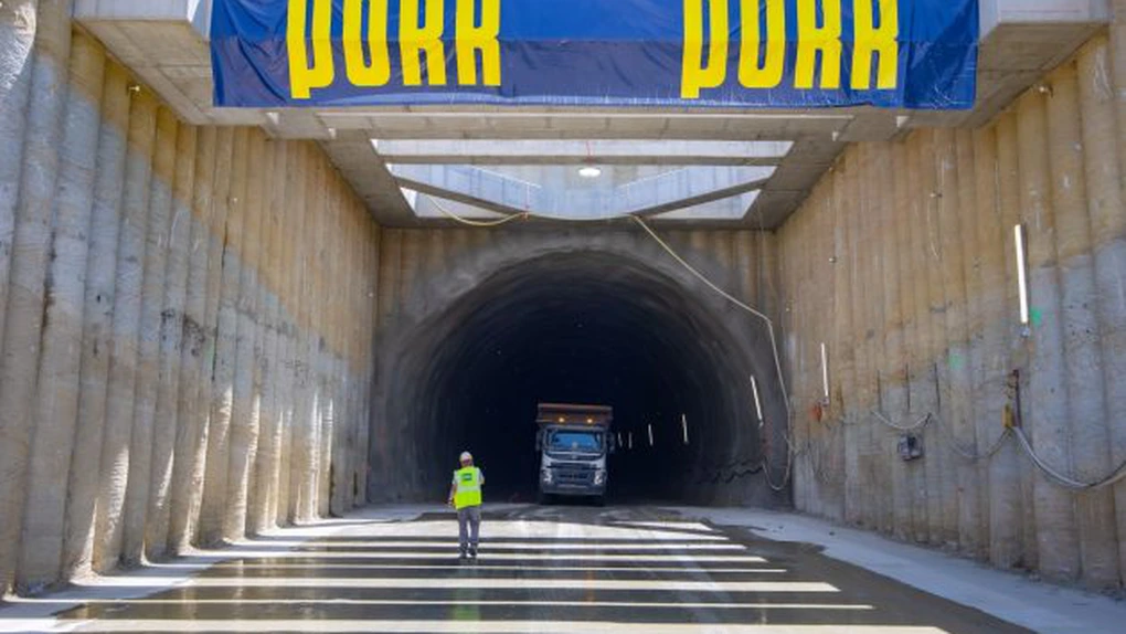 Autostrada A1 Sibiu – Pitești: În august va începe asfaltarea lotului cu primul tunel. Va fi gata înainte de termen – constructor