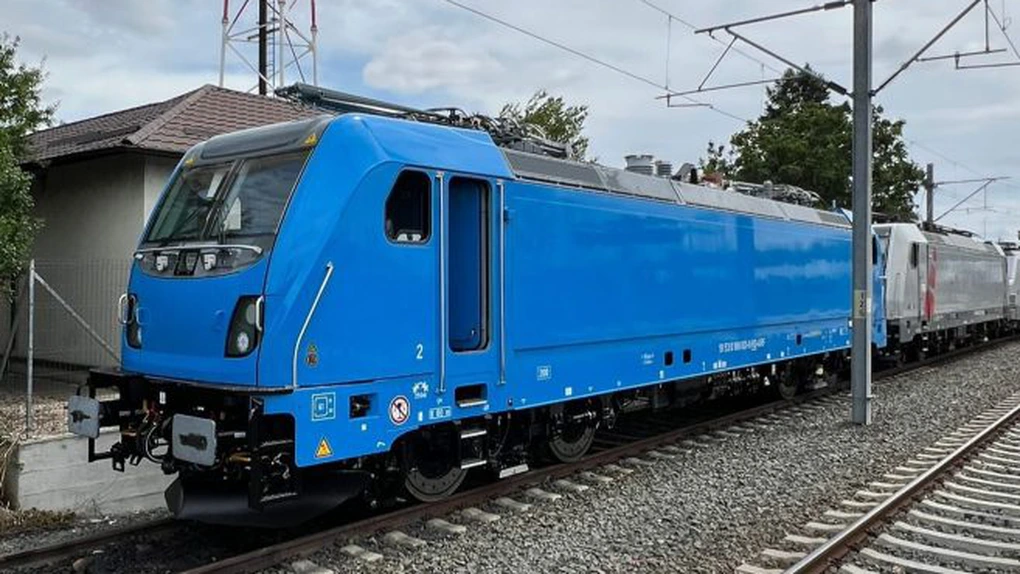 FOTO Prima locomotivă cumpărată de România prin PNRR a ajuns astăzi în țară
