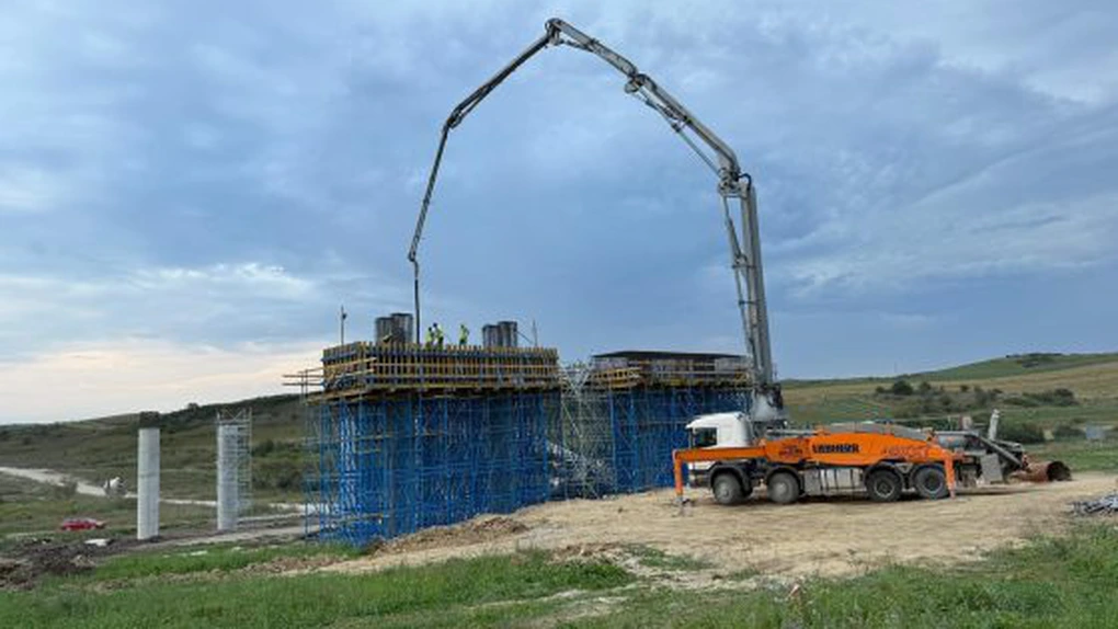 FOTO Autostrada Transilvania: Turcii de la Ozaltin au realizat 15% din lucrările la secțiunea viaductelor de peste trei kilometri