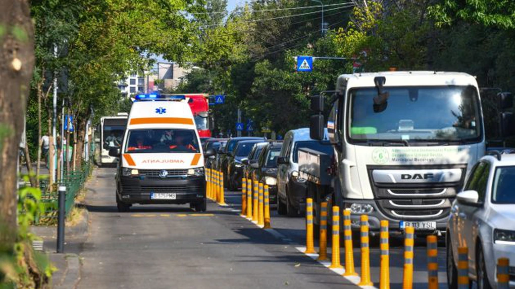 FOTO Primăria Sector 6, după deschiderea benzii de bus pe Bd. Uverturii: 3 minute cu autobuzul, 18 minute cu mașina personală. Ce alegi?