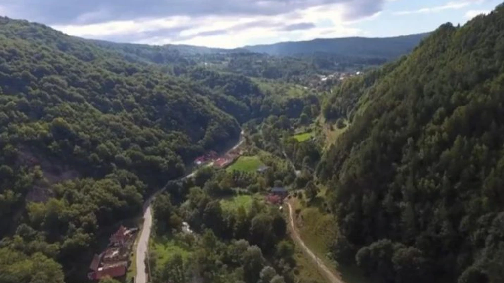 Au început lucrările pe o importantă şosea montană din România, alternativă la Autostrada Sibiu-Piteşti, între Curtea de Argeș şi Sibiu. Ce lungime are Drumul Loviştei şi pe unde trece