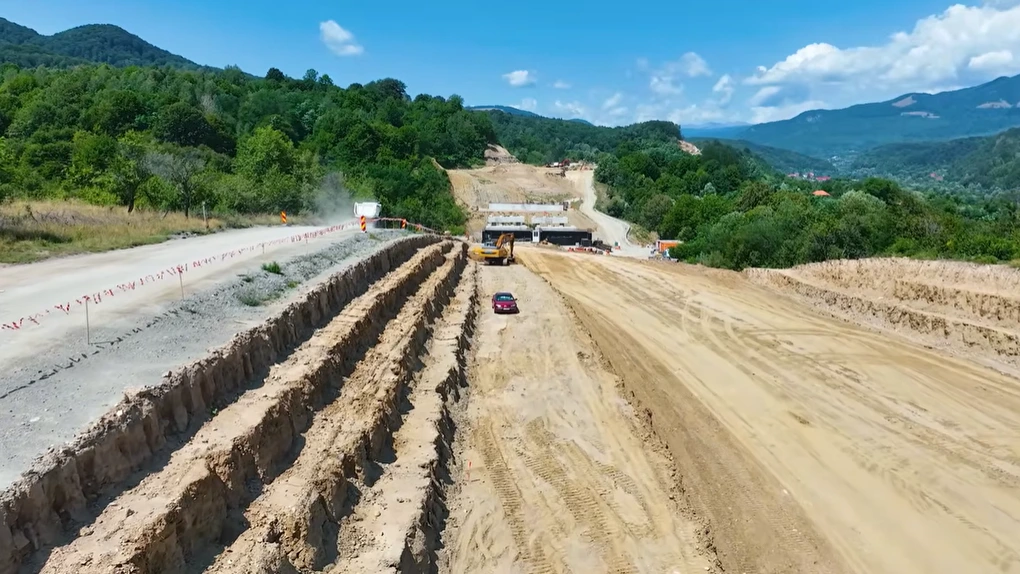 VIDEO Autostrada A1 Sibiu – Pitești: Ce lucrări efectuează WeBuild pe cea mai lungă secțiune montană