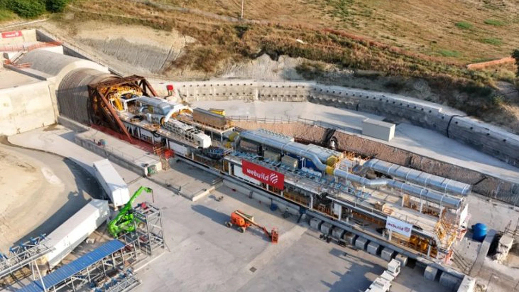 Autostrada Sibiu – Pitești: Cum arată „cârtița” care va fora din martie cel mai lung tunel