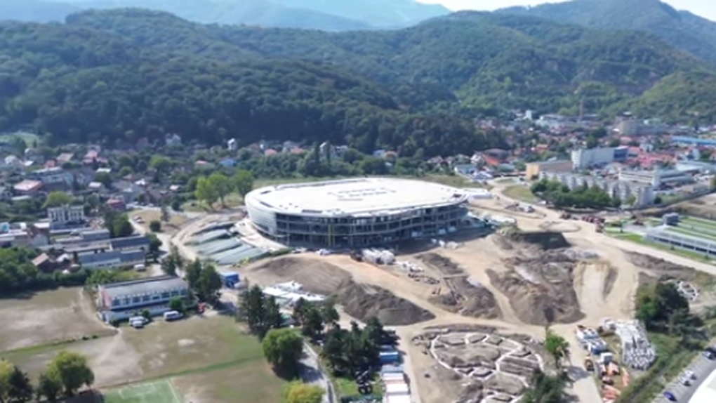 VIDEO Lucrările la cea mai mare sală polivalentă din România au ajuns la stadiul de 70%