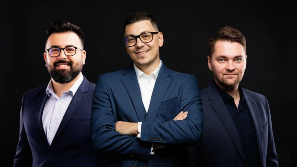 Trei tineri români vor să creeze 90 de roboți AI în 90 de zile pentru digitalizarea IMM-urilor din România