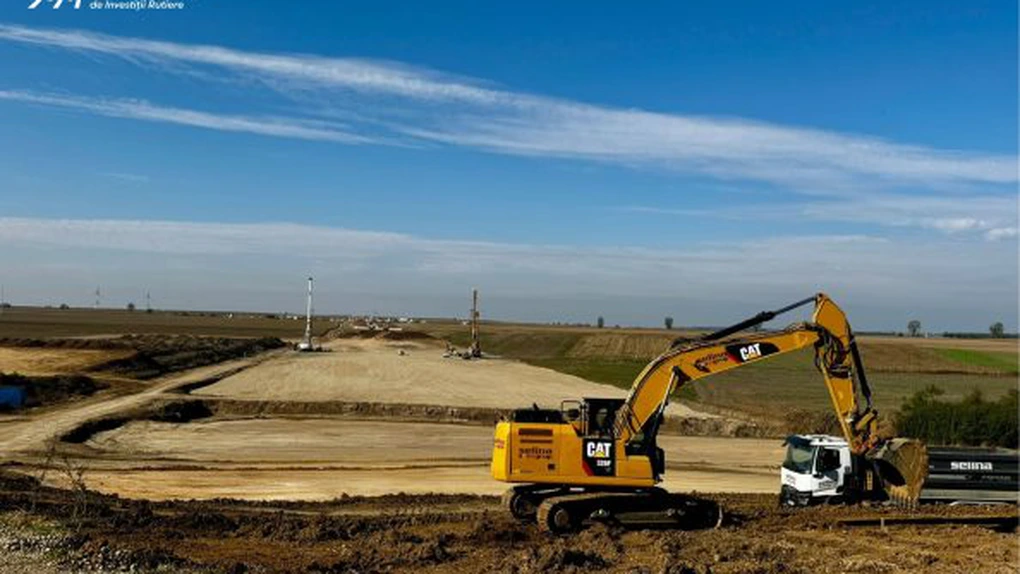Autostrada Transilvania: CNIR a pornit vineri, în premieră, camere live pe șantierul Chiribiș - Biharia. Funcționează exclusiv cu panouri solare
