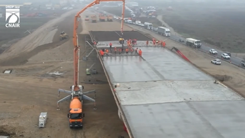 VIDEO Autostrada A7 Focșani - Bacău: Imagini noi cu lotul 1, ajuns la peste 85%. Pe ce zone se concentrează muncitorii lui Umbrărescu