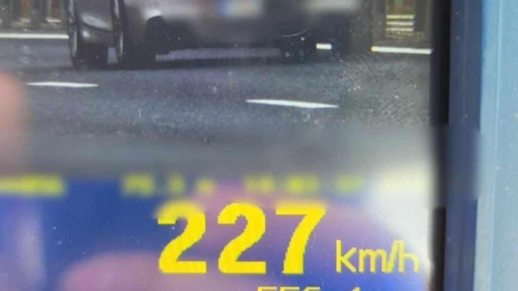 Teribilism pe autostrada A0: șofer de 24 de ani, amendat cu 3.000 de lei după ce a condus cu 227 km/h
