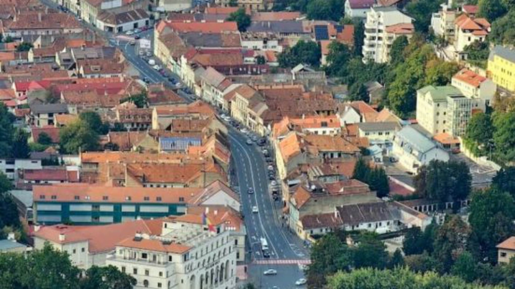 Anunţ pentru toţi cei ce merg cu maşina în Braşov. Reguli noi prin zonele cele mai circulate