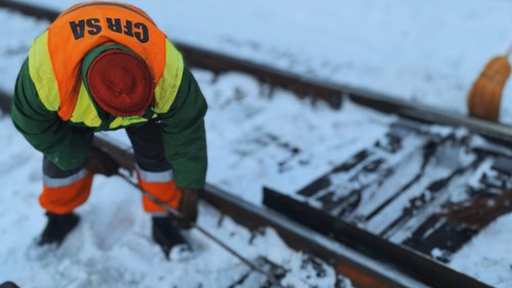 Scandalul suspendării trenurilor CFR Călători: CFR SA spune că n-a mai plătit tichete de masă angajatilor de patru luni. Ce spune șeful Transporturilor