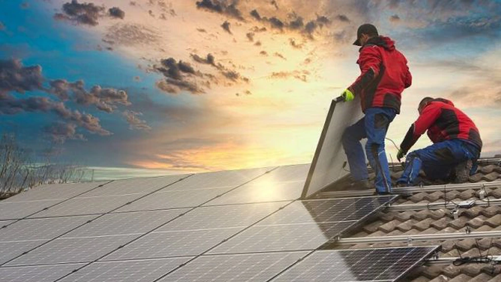 Fotovoltaicele au creat 62.000 de locuri de muncă în România și ne plasează pe locurile fruntașe în Europa. Ce va urma în anii următori