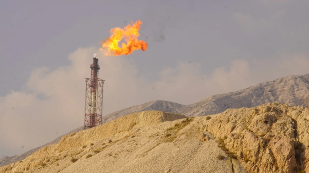 Veniturile Rusiei din vânzările de petrol şi gaze au scăzut cu 21% în octombrie