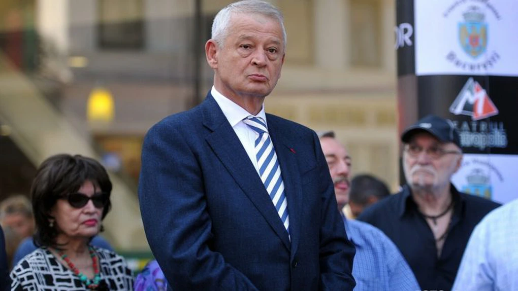 UPDATE: Fostul primar al Capitalei Sorin Oprescu, reţinut lângă aeroportul din Salonic