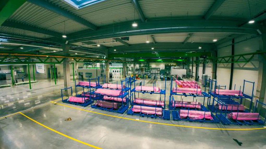 Gigantul aerospațial internațional Sonaca dublează capacitatea fabricii din România și face angajări. Românii fac piese pentru Airbus A320, cel mai vândut avion din lume VIDEO