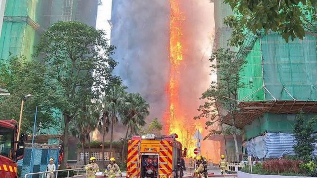 Cel puțin 36 de persoane au murit în urma unui uriaș incendiu care a cuprins un complex de zgărie-nori din Hong Kong