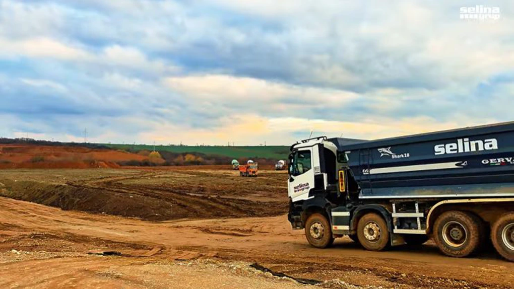 VIDEO Autostrada Transilvania: Se pregătește montarea grinzilor pe lotul Chiribiș - Biharia, realizat 25%