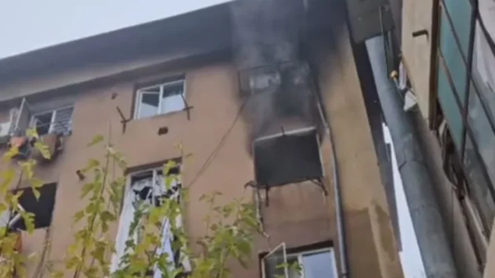 Explozie într-un bloc de locuinţe din Balş, Olt. Plan roşu de intervenţie