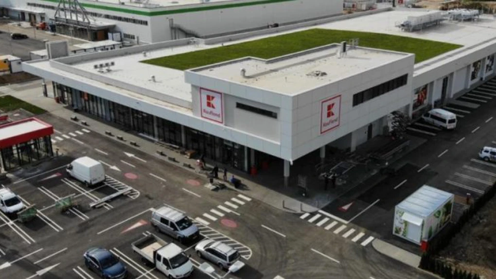 Alarmă de incendiu într-un magazin Kaufland în București. Ce s-a întâmplat