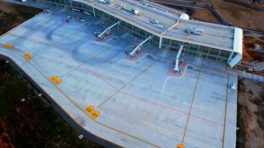 Noul terminal de pasageri al Aeroportului International Craiova, de peste 100 de milioane de euro, se inaugurează mâine - FOTO