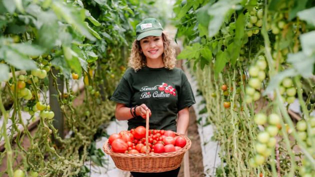 Roșii românești tot anul. Cooperativa din Căpușu Mare, județul Cluj, se alătură programului Carrefour Grădina Noastră