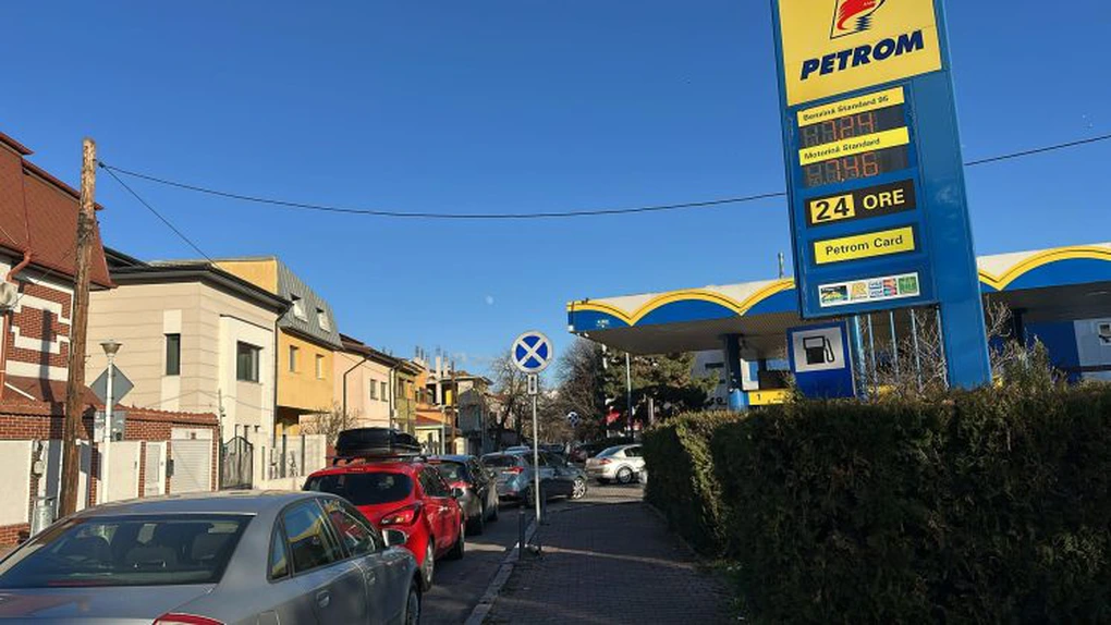 S-au format cozi la benzinării. Carburanții se vor scumpi masiv peste câteva ore