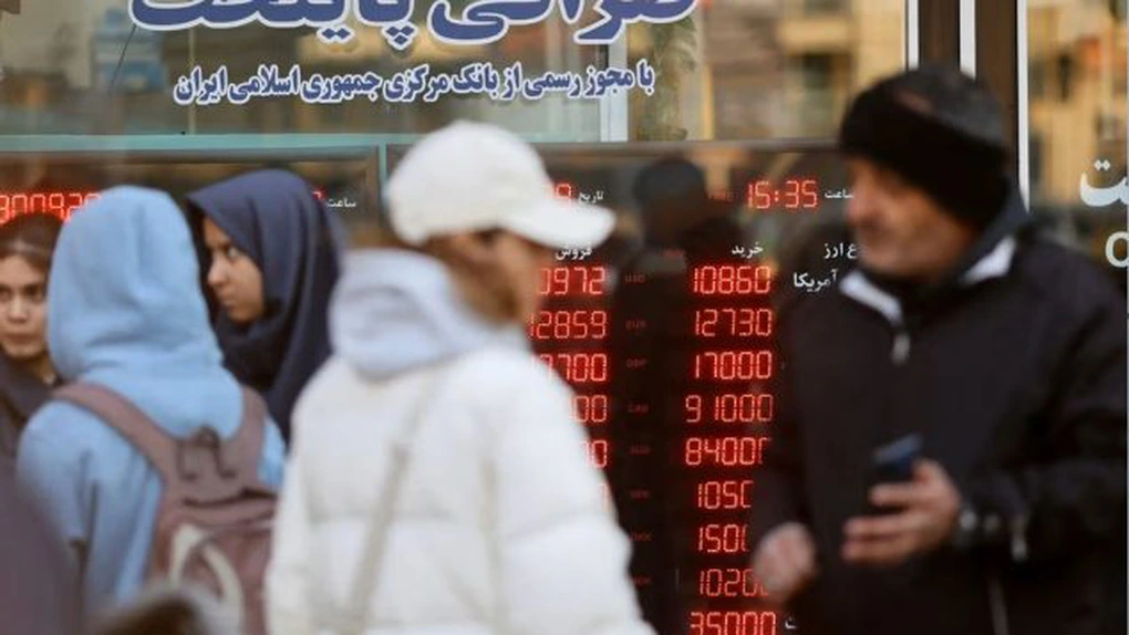 Proteste masive în Iran pe fondul prăbușirii monedei și al inflației galopante. Șeful Băncii Centrale și-a dat demisia