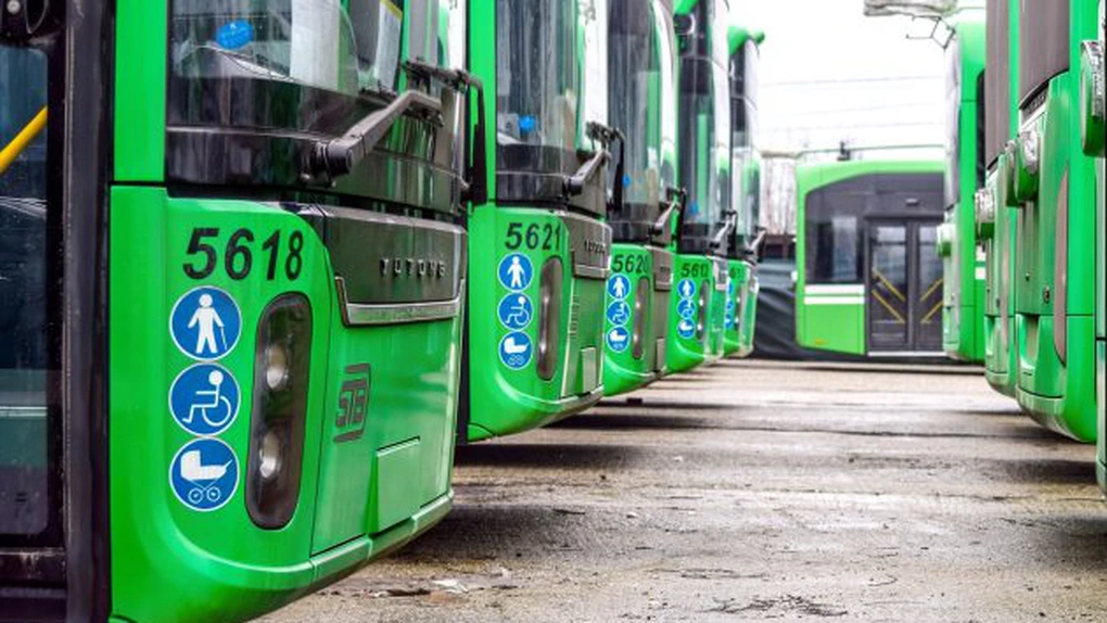 FOTO - Noile troleibuze autonome ce vor circula în Bucureşti au ajuns în ţară. Pe ce linii intră şi când