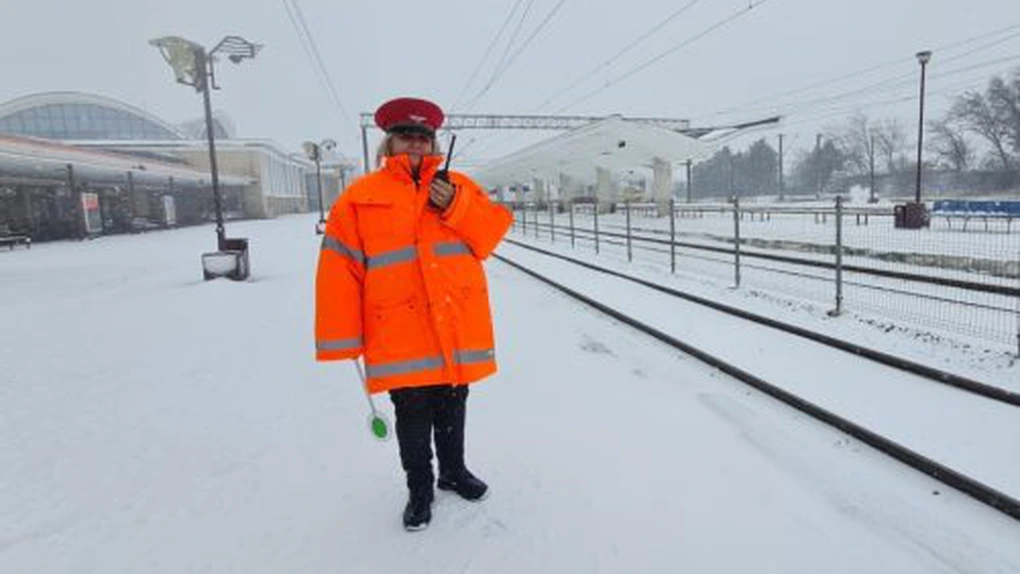 CFR: Circulația trenurilor se desfășoară în condiții de iarnă, infrastrutura feroviară este monitorizată permanent și personalul este menținut în stare de operativitate