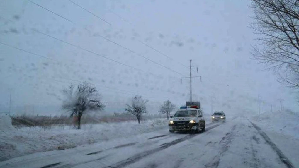 Situaţia în Ialomiţa - Iarnă extremă: Drumuri naţionale închise, restricţii de tonaj; două localităţi fără energie electrică