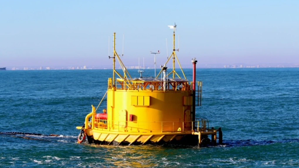 UPDATE Un om a murit. Un remorcher s-a  scufundat, în largul portului Midia. La bord ar fi fost 5 oameni