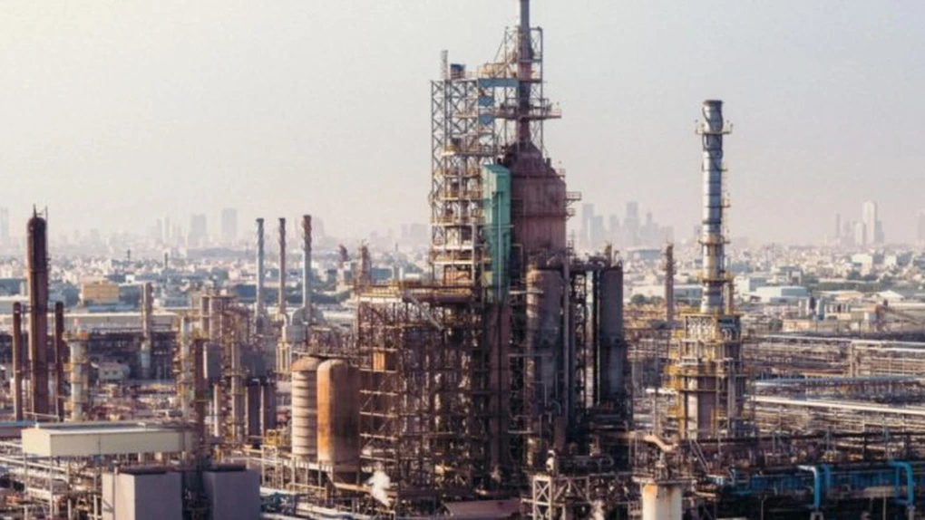 Iranul a lovit un complex petrolier din Bahrein. Compania naţională Babco a invocat clauza de 