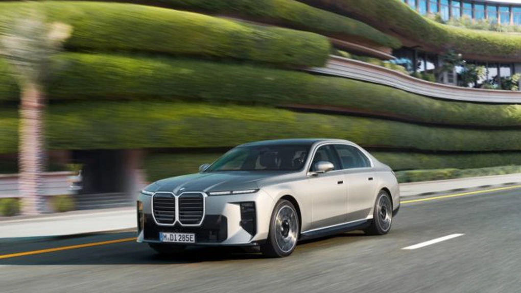 BMW a prezentat o nouă interpretare pentru Seria 7: Exterior „monolitic”, interior futurist, autonomie electrică majorată