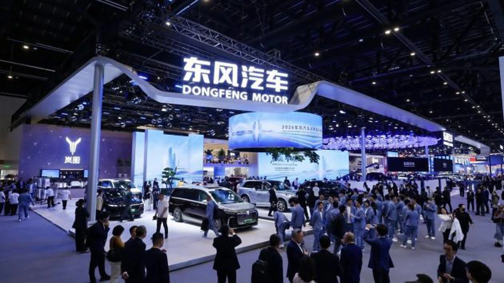 Producătorii auto prezintă noile vehicule electrice şi aplicaţii AI la Salonul Auto de la Beijing