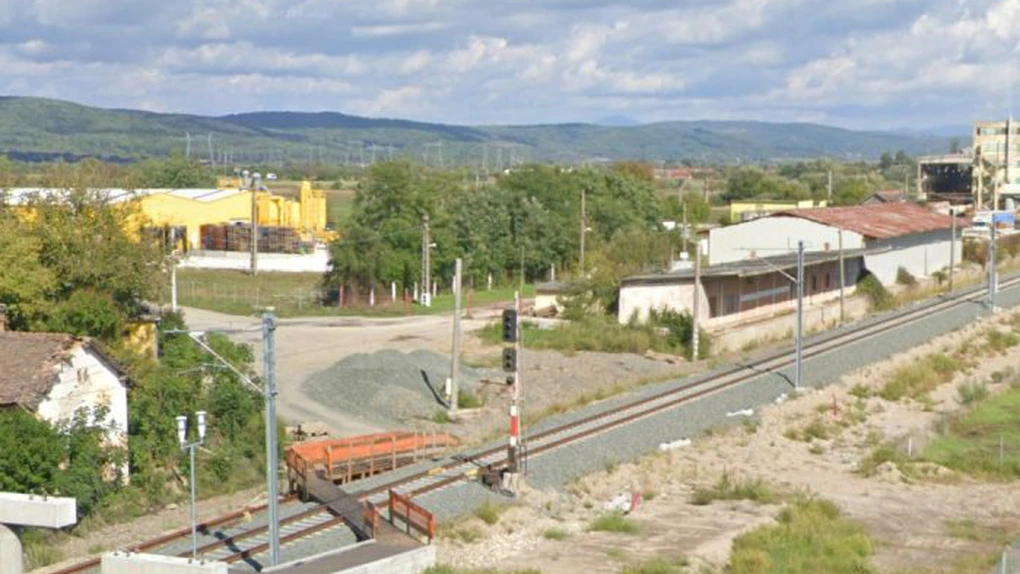 Cel mai întârziat proiect feroviar din România. De ce durează 10 ani reabilitarea a 22 de kilometri de cale ferată între Arad și Hunedoara