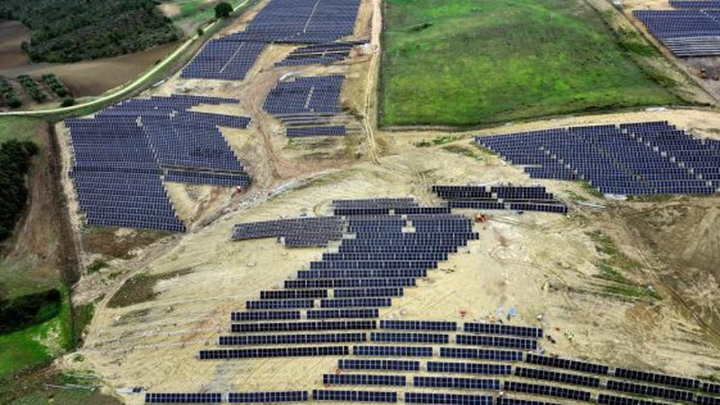 Top contractori pentru parcuri fotovoltaice utility-scale: cine livrează cu adevărat proiecte predictibile