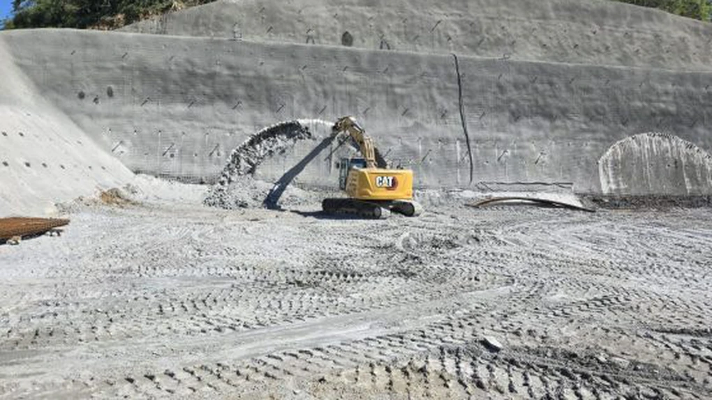 Autostrada Sibiu - Pitești: Au început lucrările pentru un nou tunel rutier