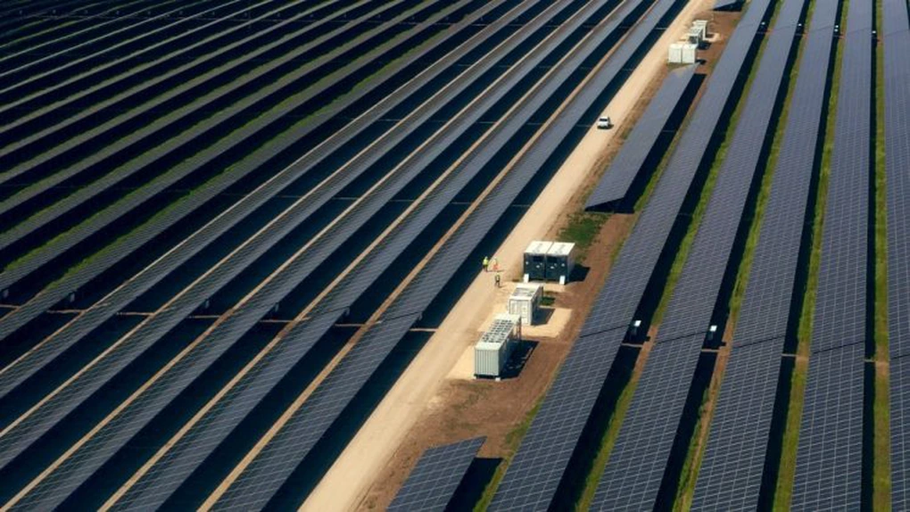 Parc fotovoltaic uriaș inaugurat în Bulgaria, la granița cu România. Rezolv Energy a pus în operare St. George, 225 MW cu 240 MWh de stocare FOTO