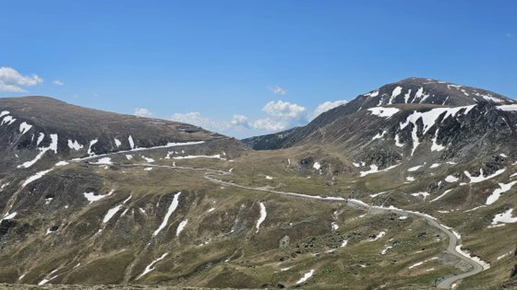 Transalpina: Mâine se redeschide circulația pe cea mai înaltă șosea din țară, între Rânca și Curpăț