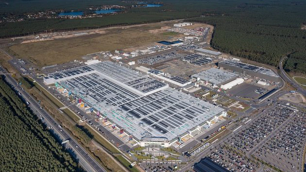 Tesla anunță că va angaja 1.000 de oameni la fabrica sa din Germania